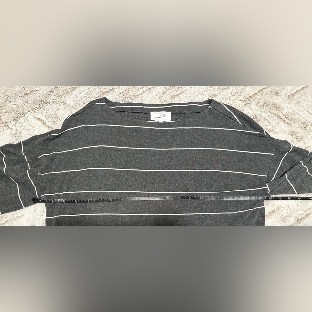 Soma Wknd pullover top long sleeve gray white stripe relaxed Top - Picture 4 of 13